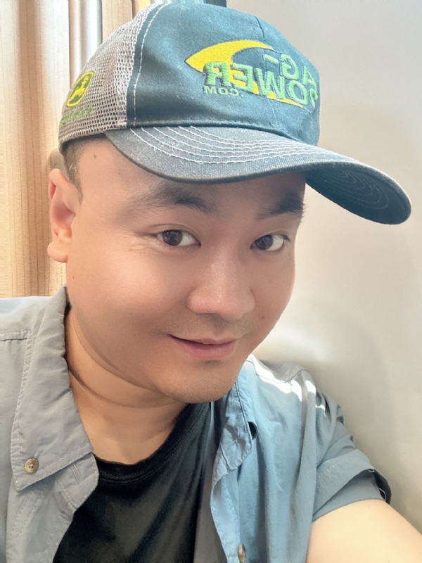 冰的第二张照片--潍坊相亲服务中心