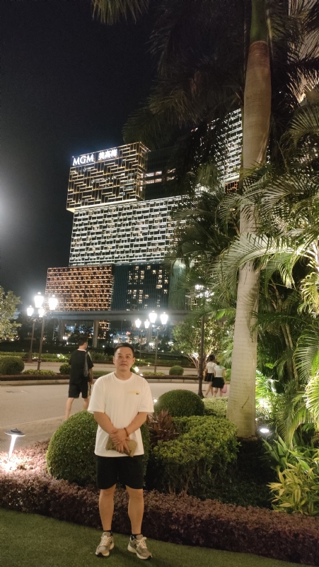 熟悉的身影的第一张照片--潍坊相亲服务中心