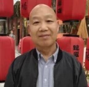 教师作家诗人的第一张照片--潍坊相亲服务中心