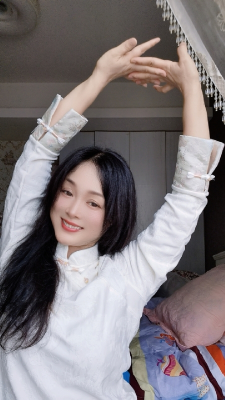 伊伊的第三张照片--潍坊相亲服务中心