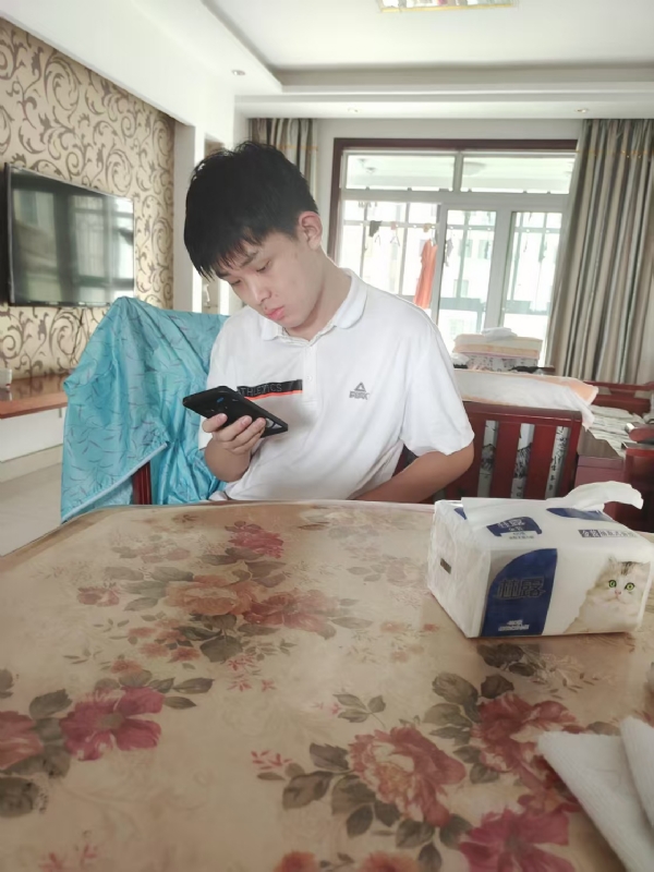 铁在烧的第一张照片--潍坊相亲服务中心