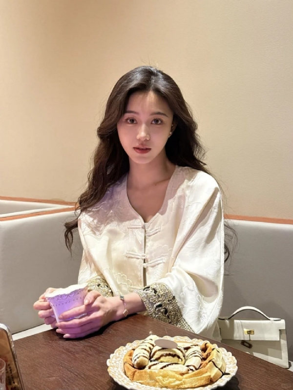 Anna的第一张照片--潍坊相亲服务中心