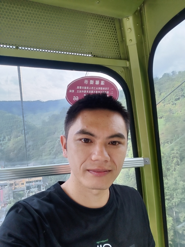 小鱼的第一张照片--潍坊相亲服务中心