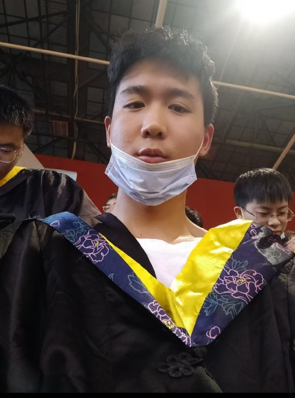 落落大方的第一张照片--潍坊相亲服务中心