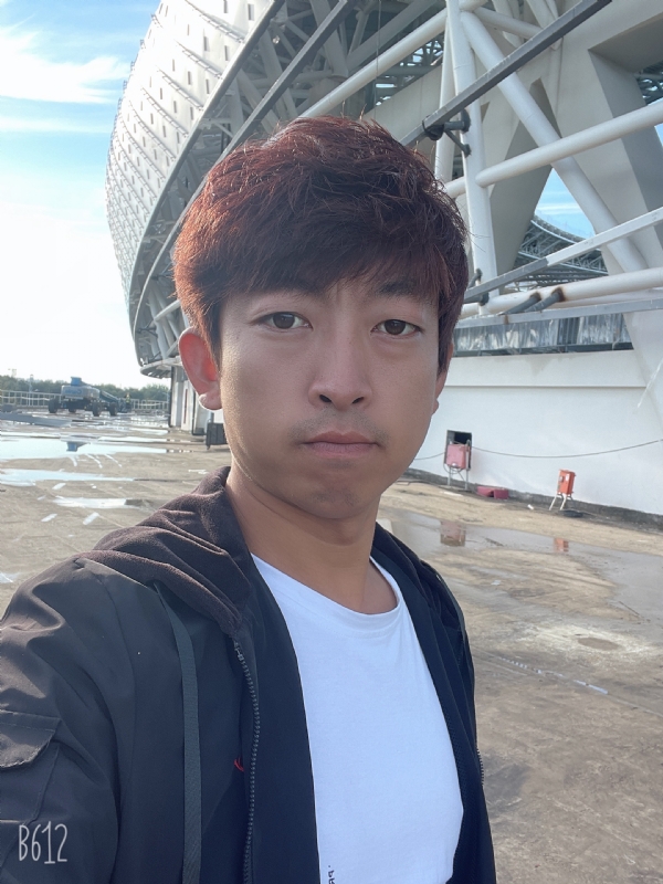 绅士大男孩的第一张照片--潍坊相亲服务中心