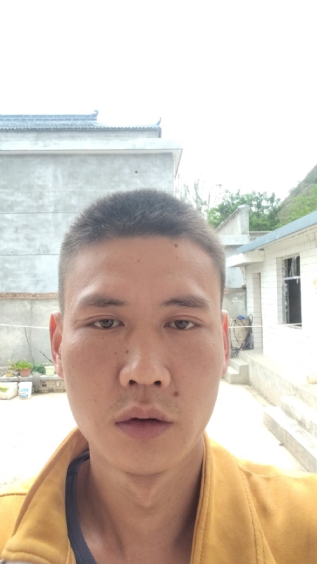 简单点的第一张照片--潍坊相亲服务中心