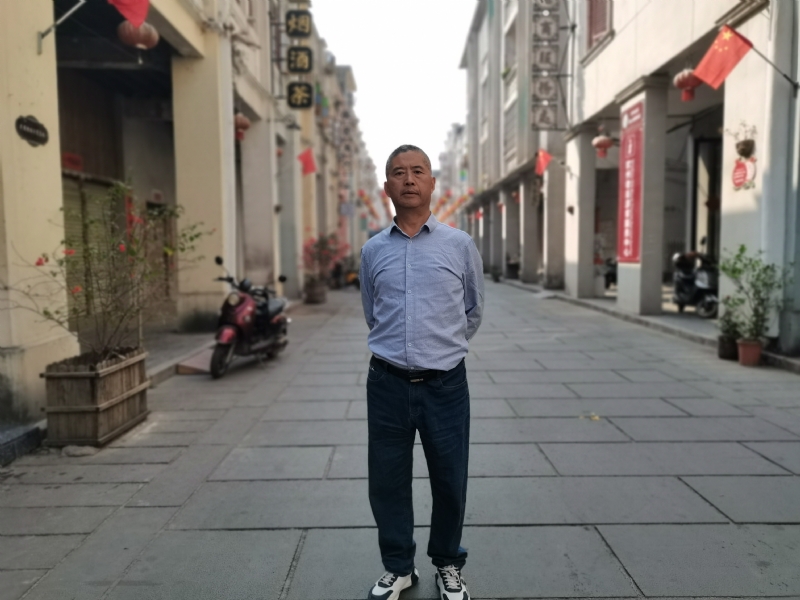 一粒尘埃的第一张照片--潍坊相亲服务中心