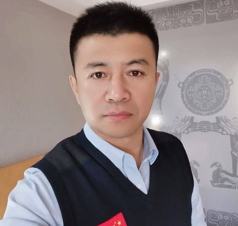 生在红旗下的第一张照片--潍坊相亲服务中心