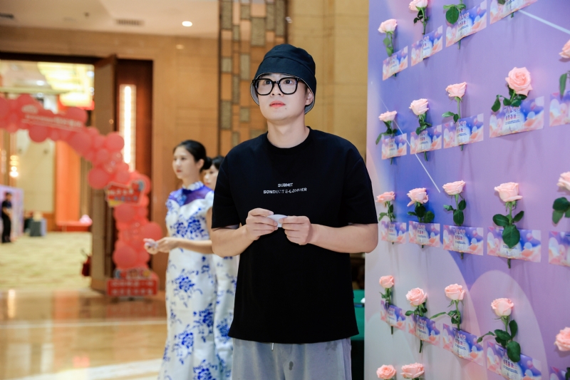 被驯服的象的第一张照片--潍坊相亲服务中心