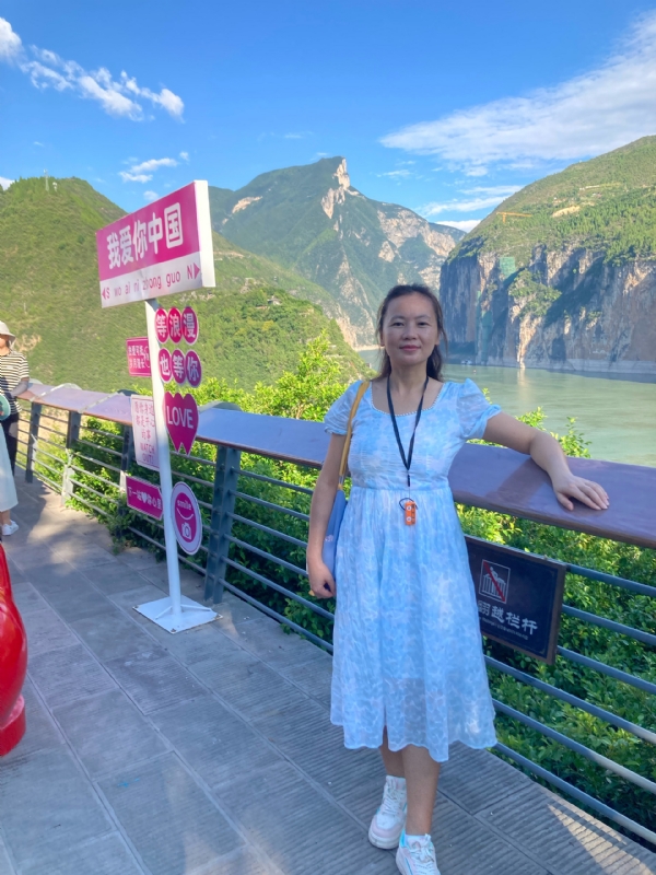 君81的第三张照片--潍坊相亲服务中心