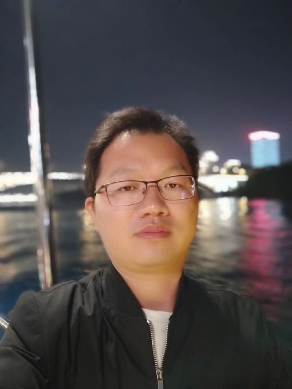 祝你平安的第一张照片--潍坊相亲服务中心