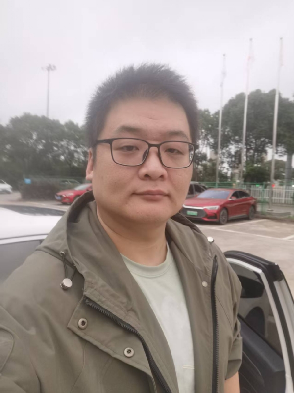 Russell的第一张照片--潍坊相亲服务中心