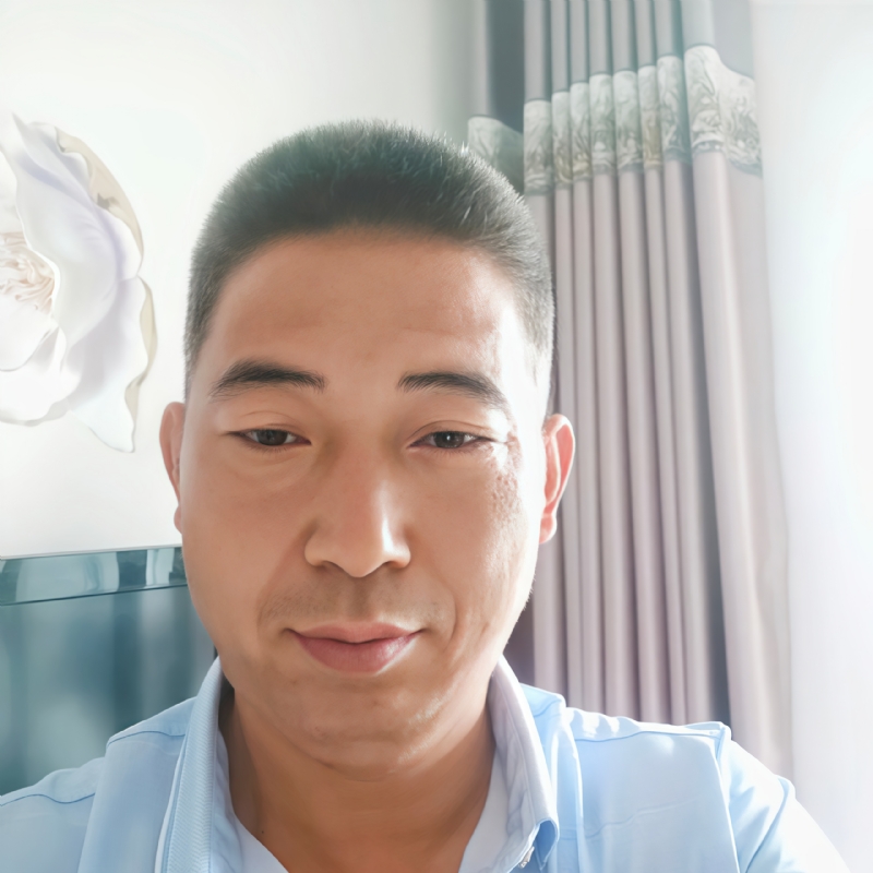 雨中漫步的第一张照片--潍坊相亲服务中心