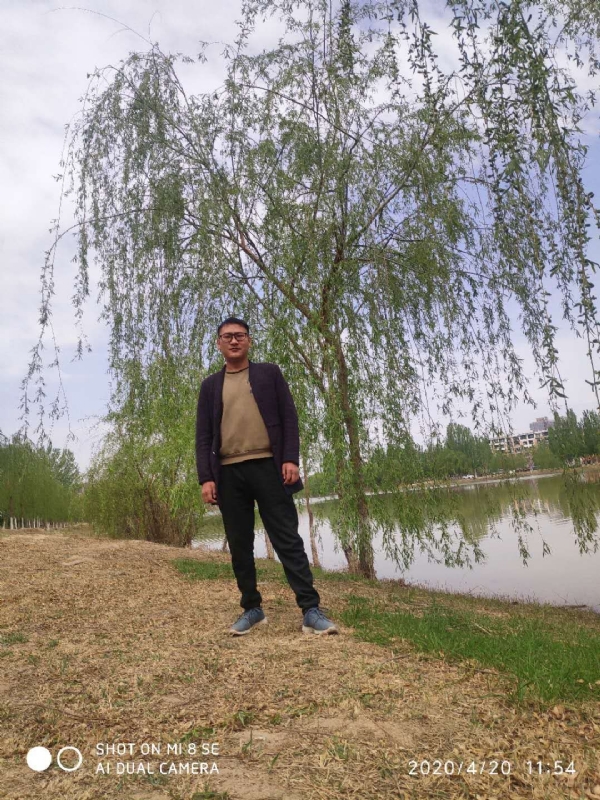 风中的烟头的第一张照片--潍坊相亲服务中心