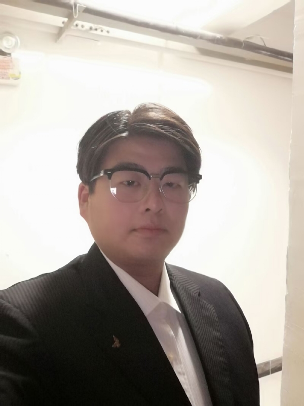 孤独一人的第一张照片--潍坊相亲服务中心