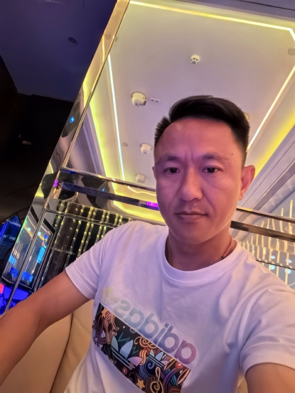 辞岸的第二张照片--潍坊相亲服务中心