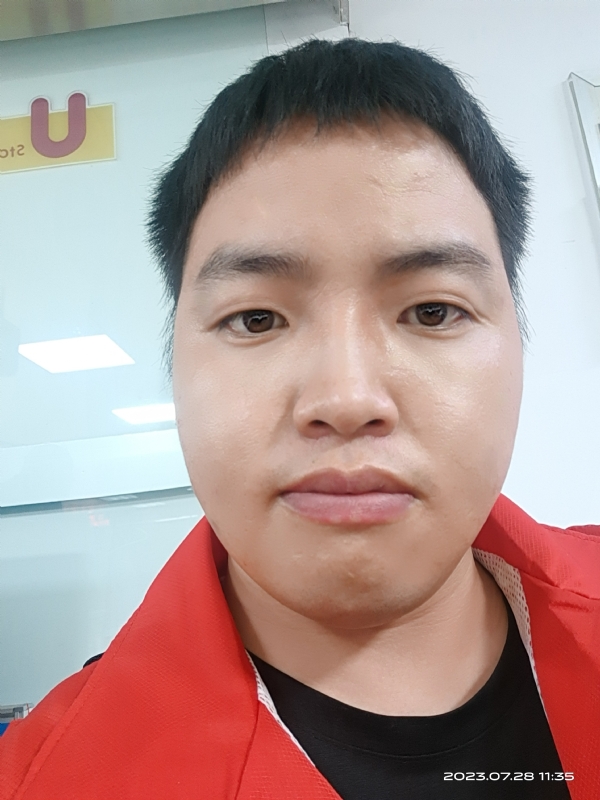 匆忙的第二张照片--潍坊相亲服务中心