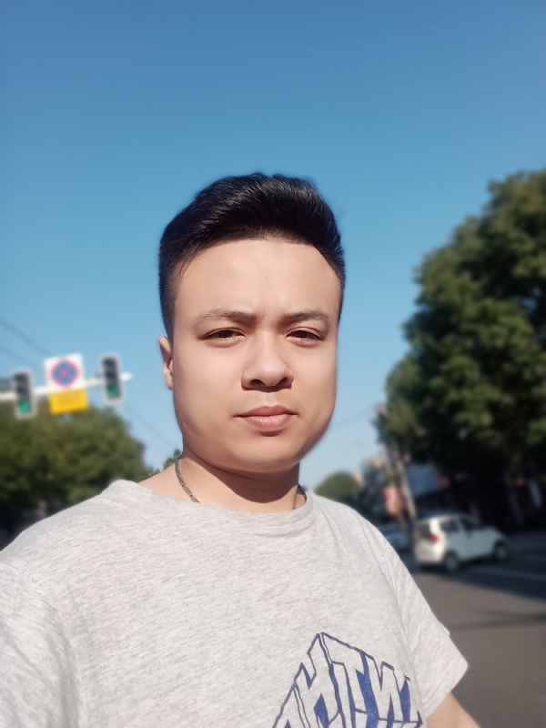 简简单单的第一张照片--潍坊相亲服务中心