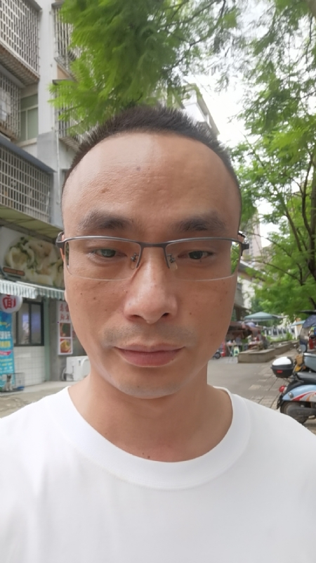 孤狼的第一张照片--潍坊相亲服务中心