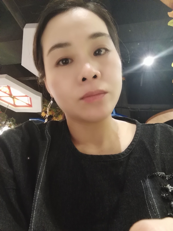 喜欢黑巧的第一张照片--潍坊相亲服务中心