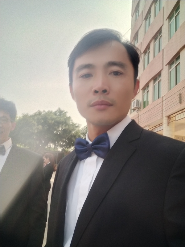 小陈的第二张照片--潍坊相亲服务中心
